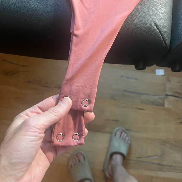 Square neckline mauve body suit XS - Picture 3 of 4